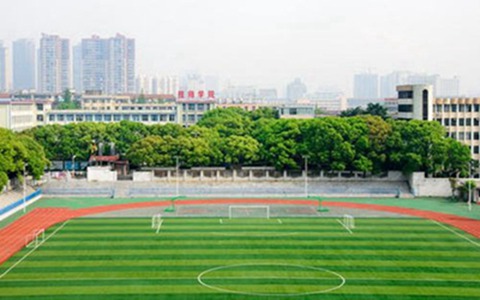成都市機(jī)械高級(jí)技工學(xué)校航空服務(wù)專業(yè)